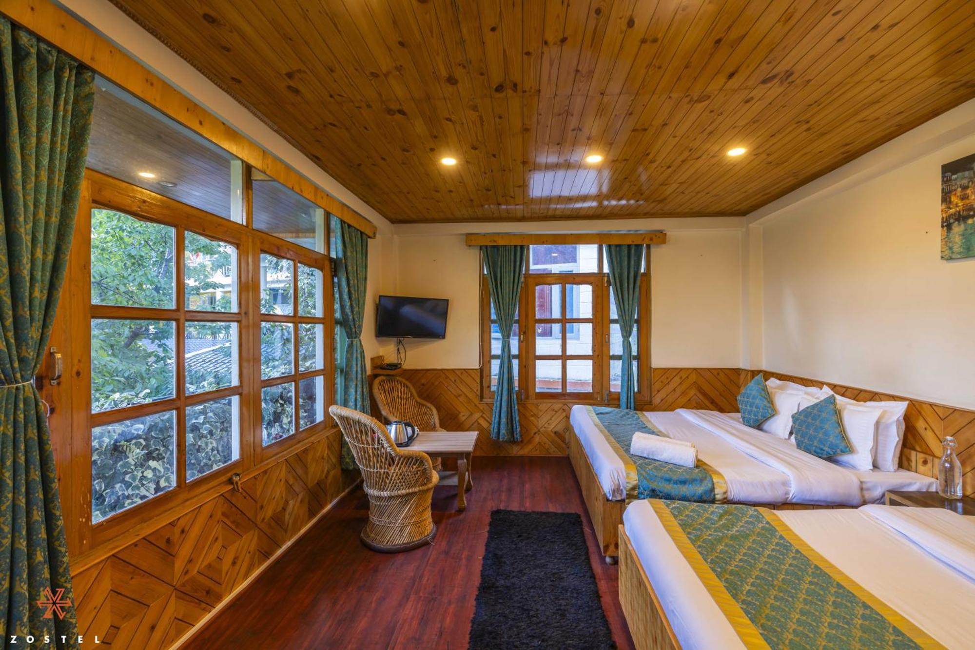 Zostel Manali, Old Manali Hostel Buitenkant foto