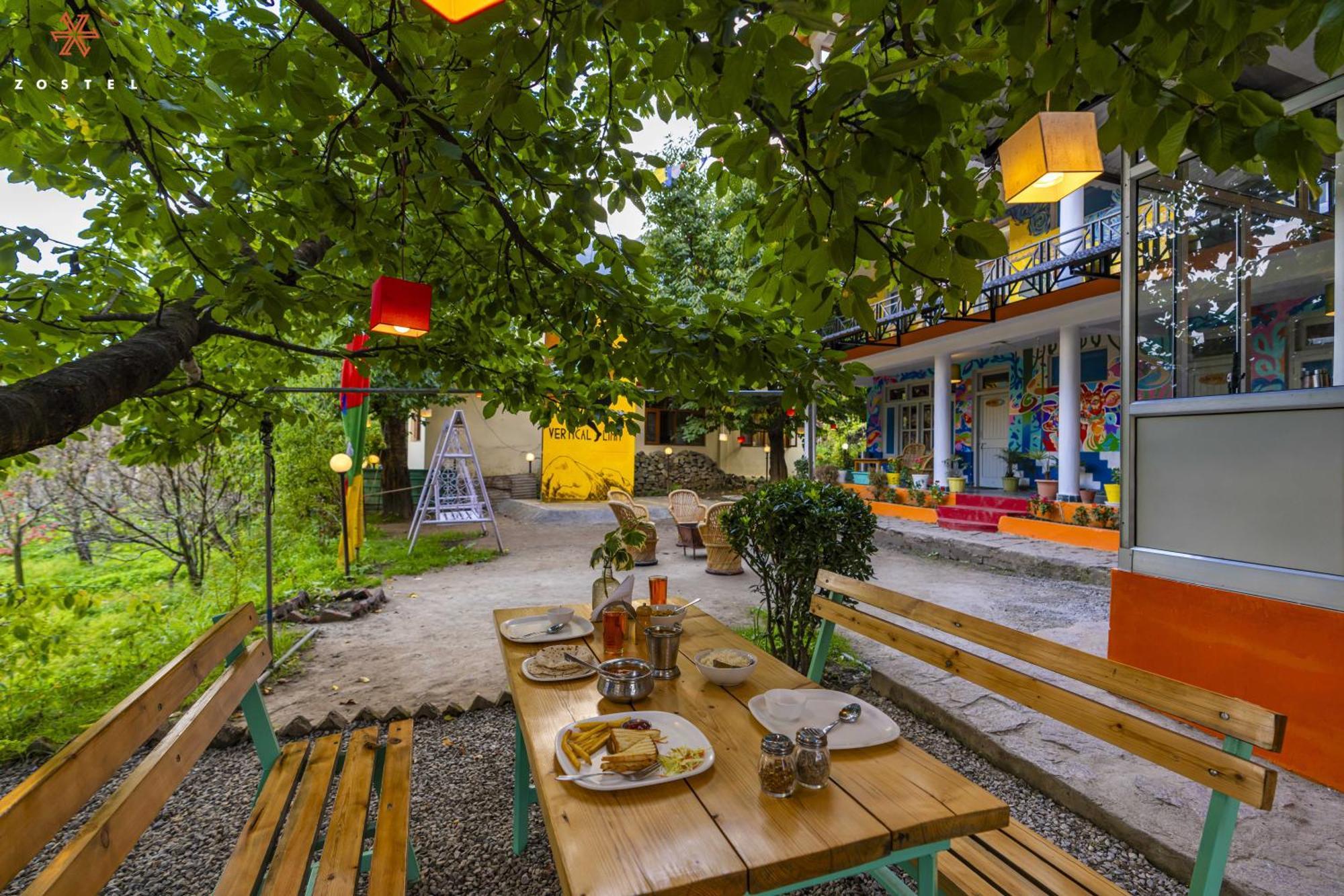 Zostel Manali, Old Manali Hostel Buitenkant foto
