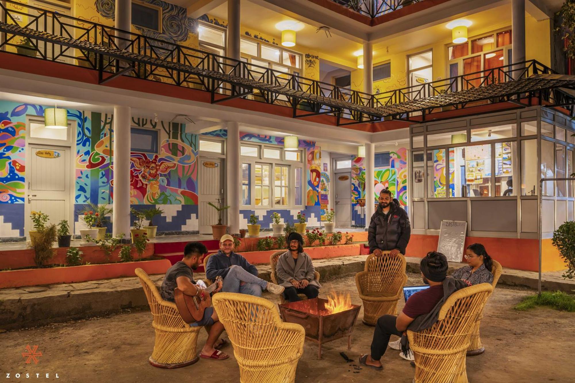 Zostel Manali, Old Manali Hostel Buitenkant foto